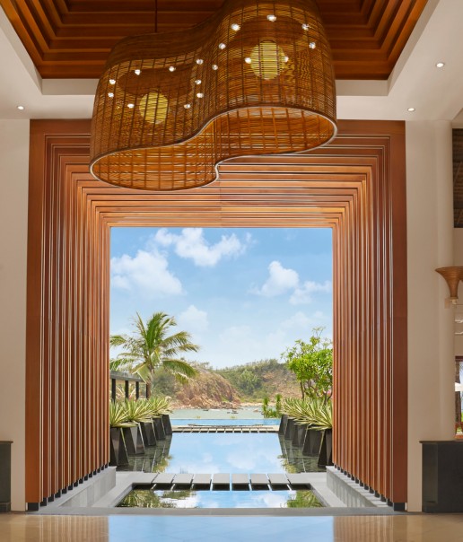 Avani_Quy_Nhon_Resort_Lobby_view_Infinity_Water_Feature-4500x3337