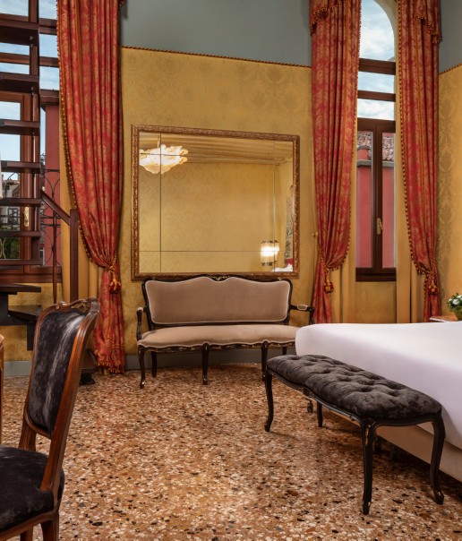NH_Collection_Grand_Hotel_Palazzo_Dei_Dogi_Room_Junior_Suite_Duplex_Bedroom