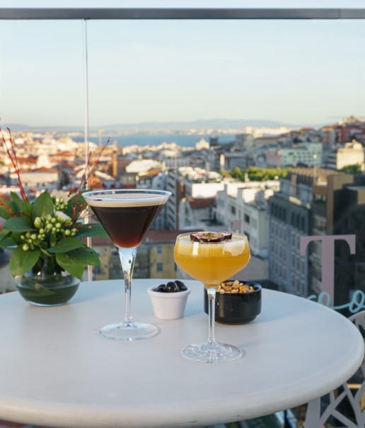 NH_Collection_Lisboa_Liberdade_Hotel_Facilities_Terrace_Atico_Rooftop_Cocktails_Horizontal