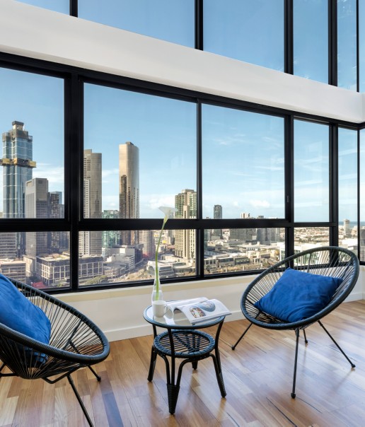Oaks_Melbourne_On_Market_Guest_Room_Two_Bedroom_Premium_Loft_Living_Room-8688x5792 (1)